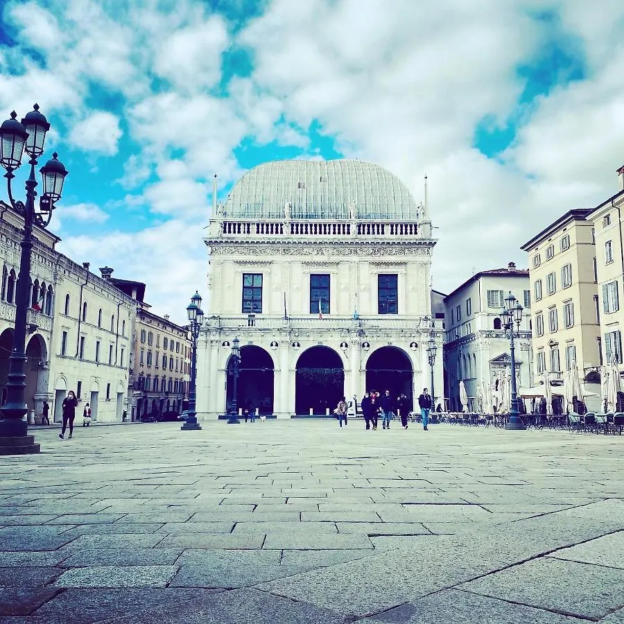 Appartamento Piazza Loggia - Affitti Brevi Italia Μπρέσια