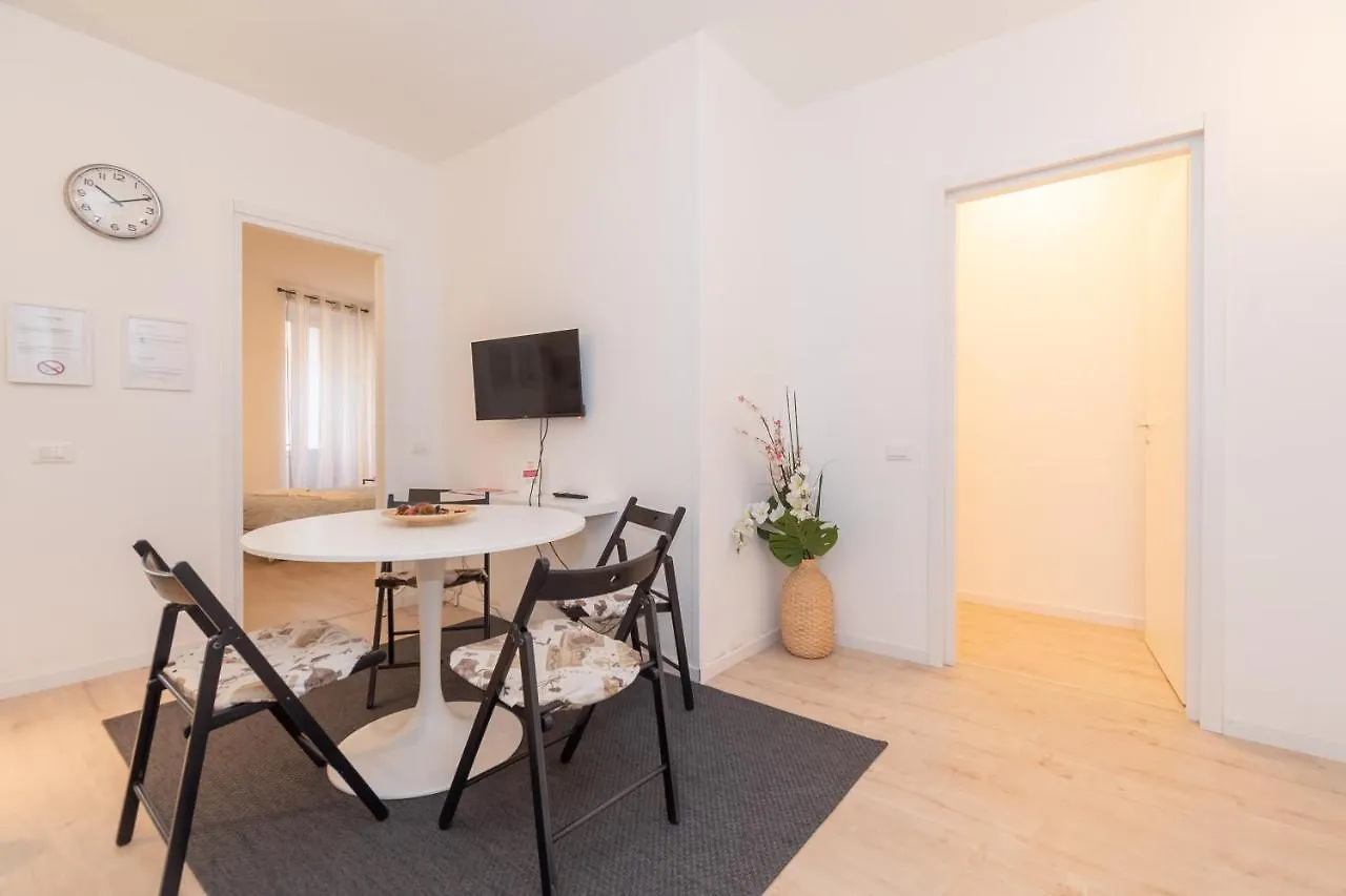 Appartamento Piazza Loggia - Affitti Brevi Italia Brescia 0*,  Italia